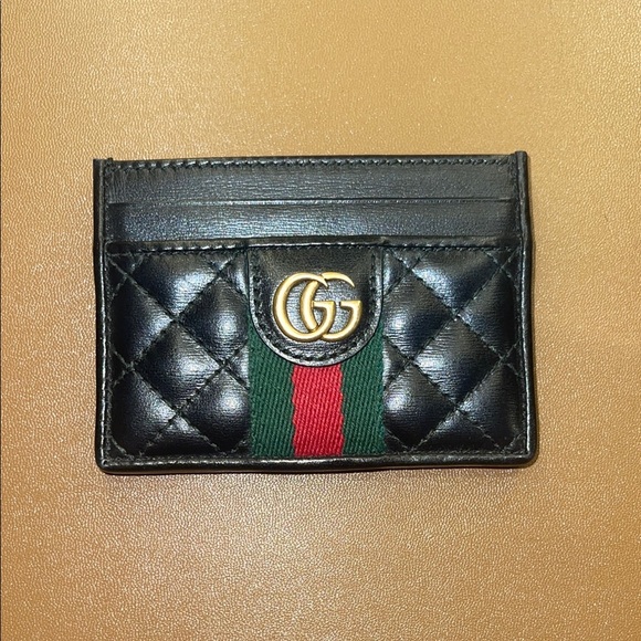 Gucci Handbags - NWOT Gucci Black Marmont Quilted Leather Card Holder with Gold GG Logo